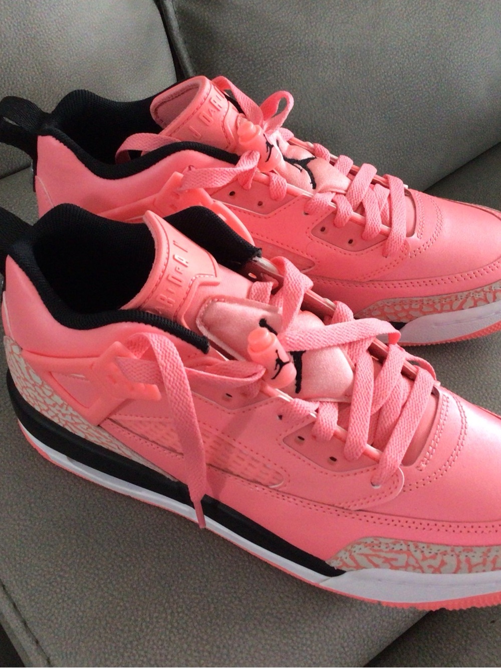 Nike Women's Coral Pink Low-Top Sneakers spike Lee